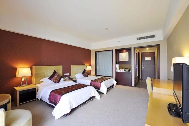 Room 7 of 27