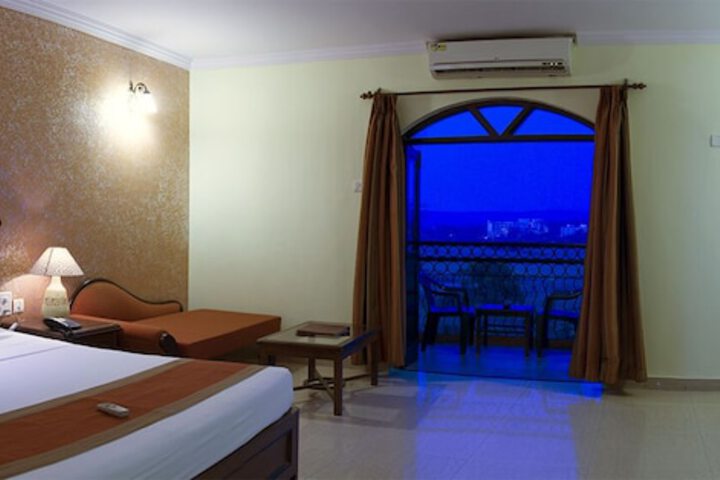 Room 5 of 20