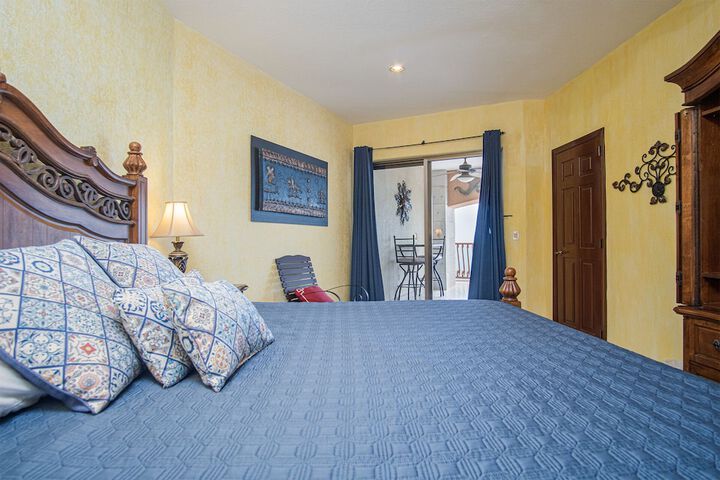 Room 25 of 599