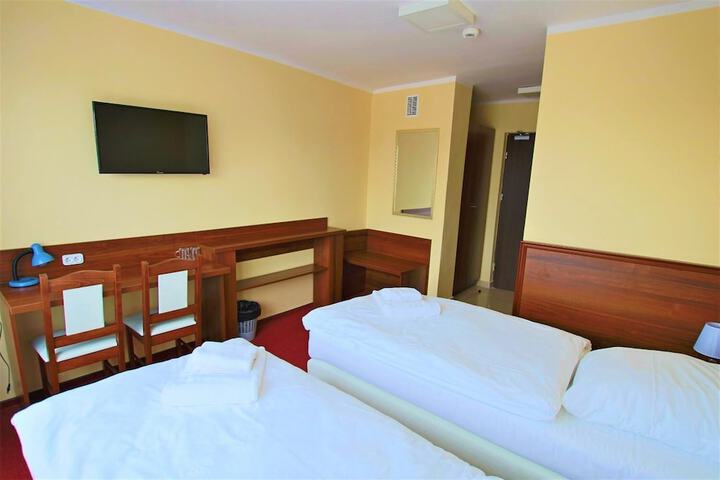 Room 2 of 19