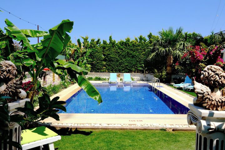 Pool 38 of 117