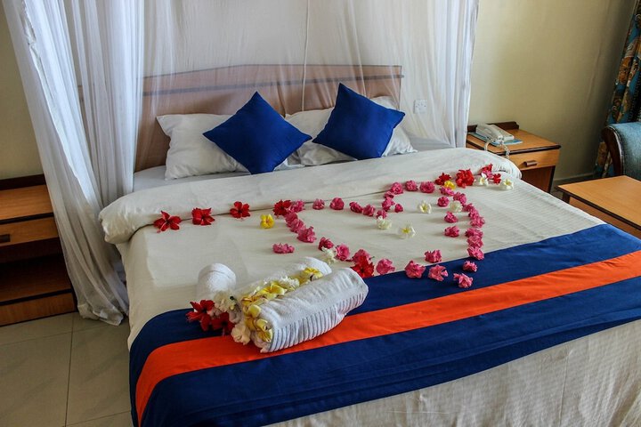 Room 5 of 20