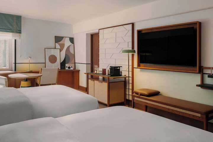 Room 21 of 81