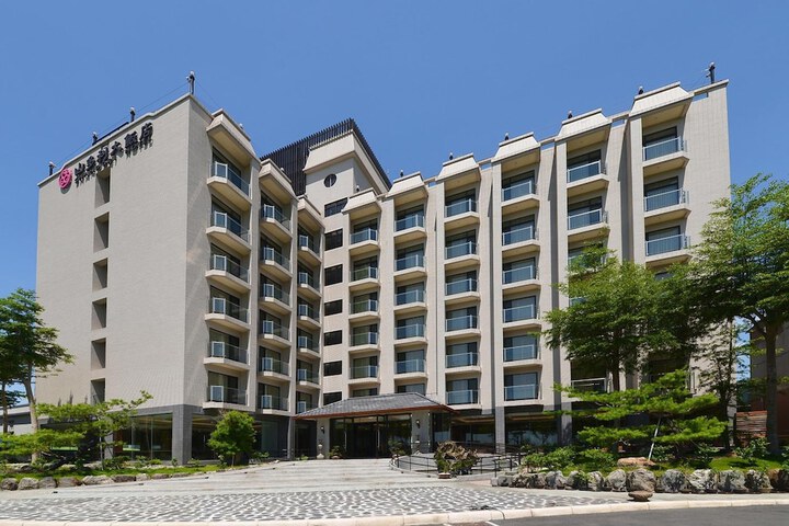 Hotel 43 of 44