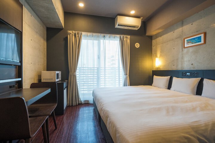 Room 70 of 191