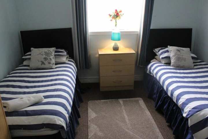 Room 5 of 33