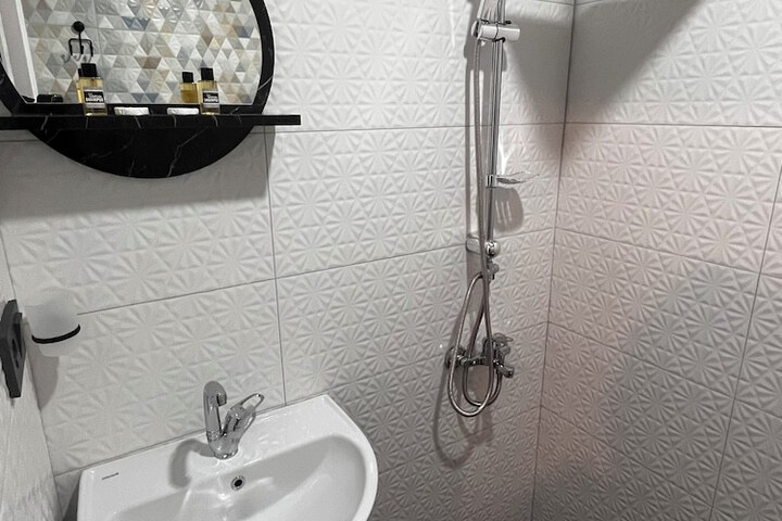 Room 25 of 59