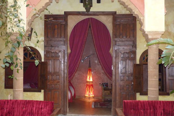 Hotel 2 of 83