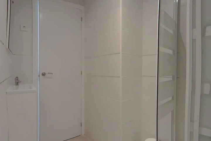 Room 11 of 14