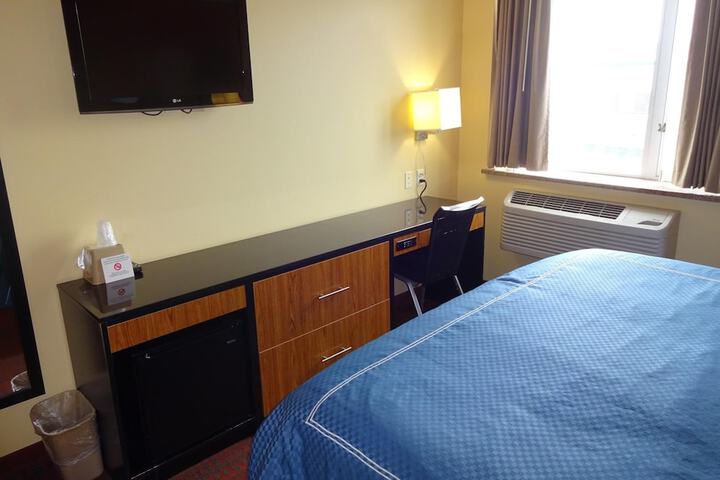 Room 17 of 45