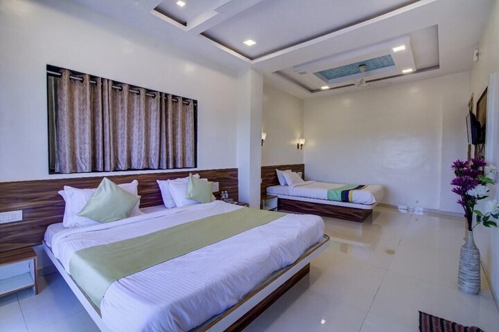 Room 4 of 22