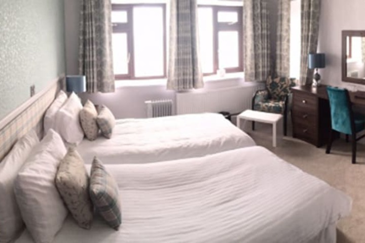 Room 6 of 96