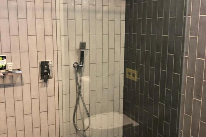Room 8 of 8