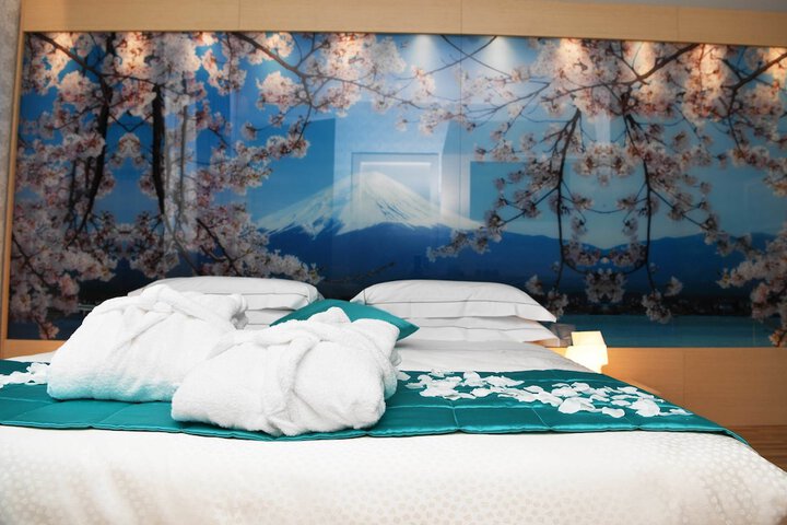 Room 15 of 94