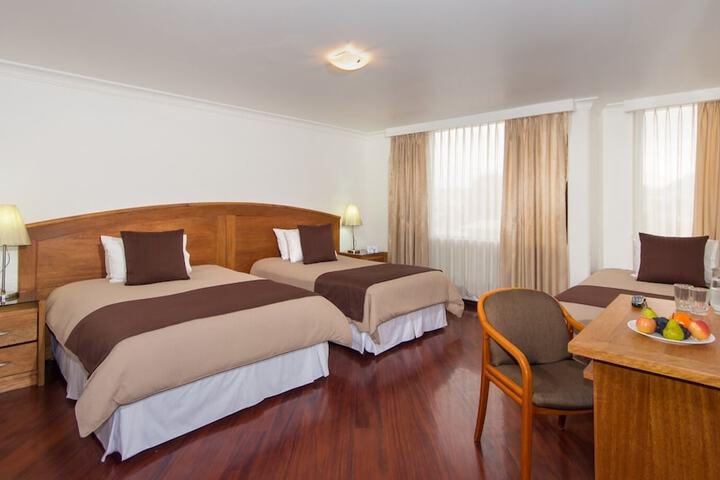 Room 8 of 18