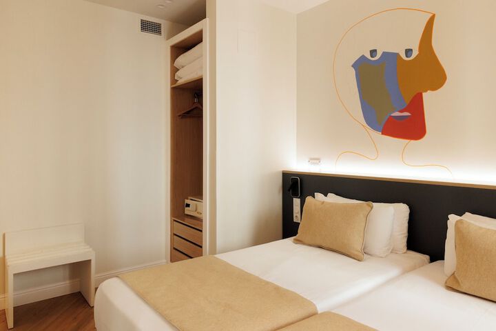 Room 13 of 78