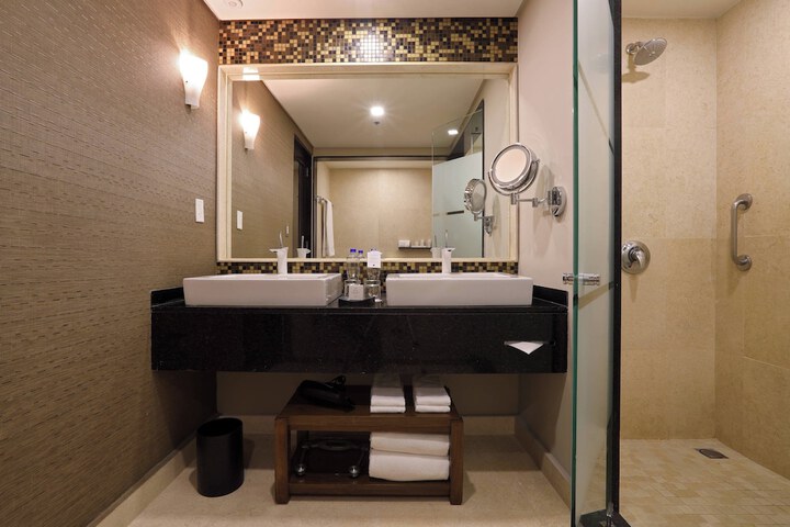 Clean Restrooms
