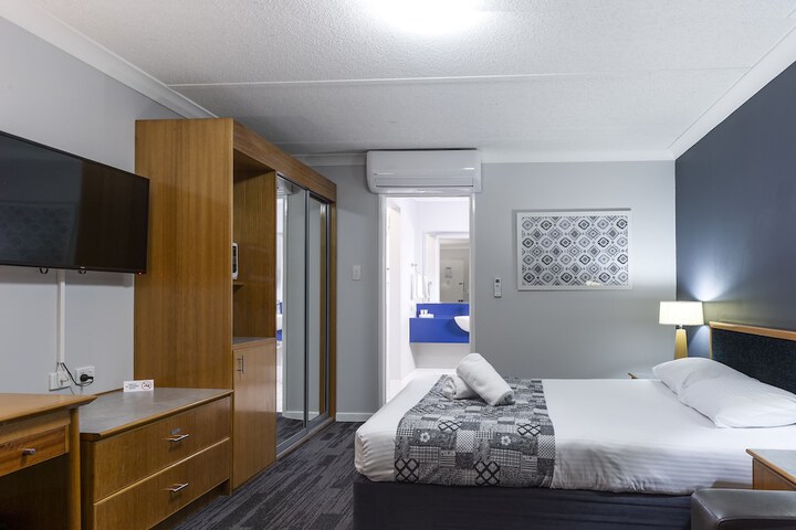 Room 7 of 85
