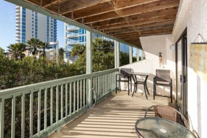 Terrace/Patio 3 of 33