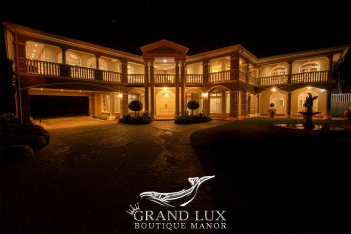 Exterior of Grand Lux Boutique Manor