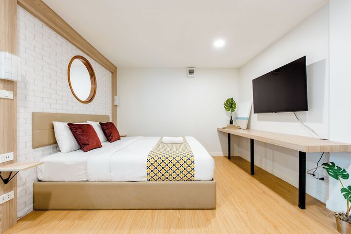 Room 6 of 73
