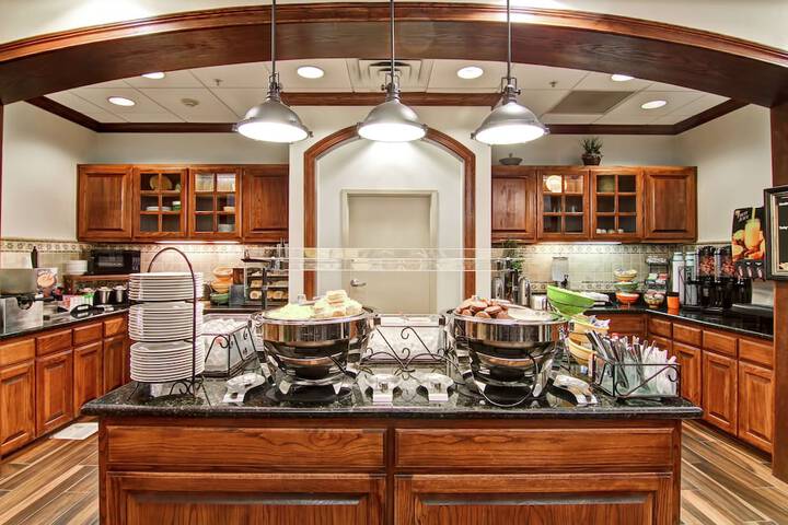 Breakfast area