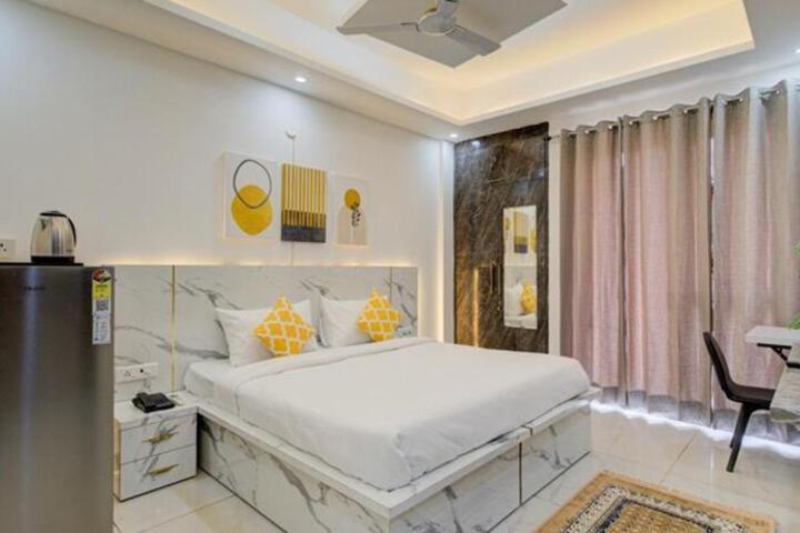 The Empire Studioz Golf Course Road Gurgaon