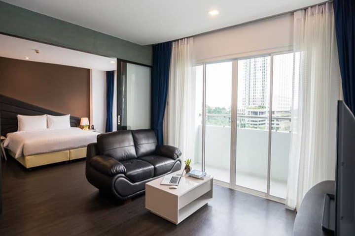 Room 14 of 121