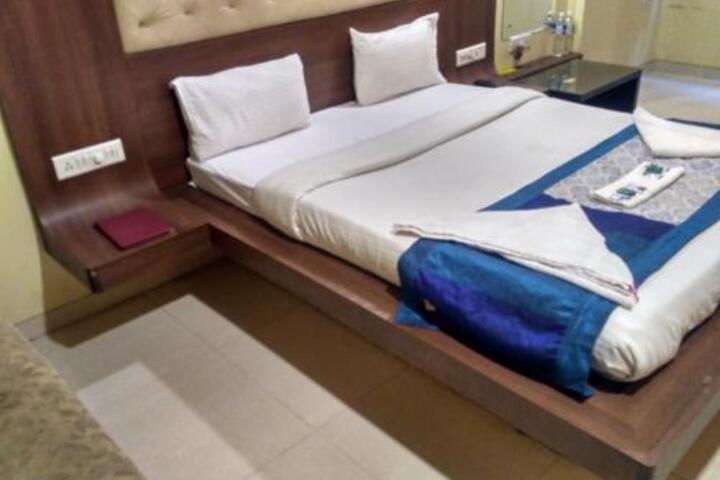 Hotel Nidhi Pune