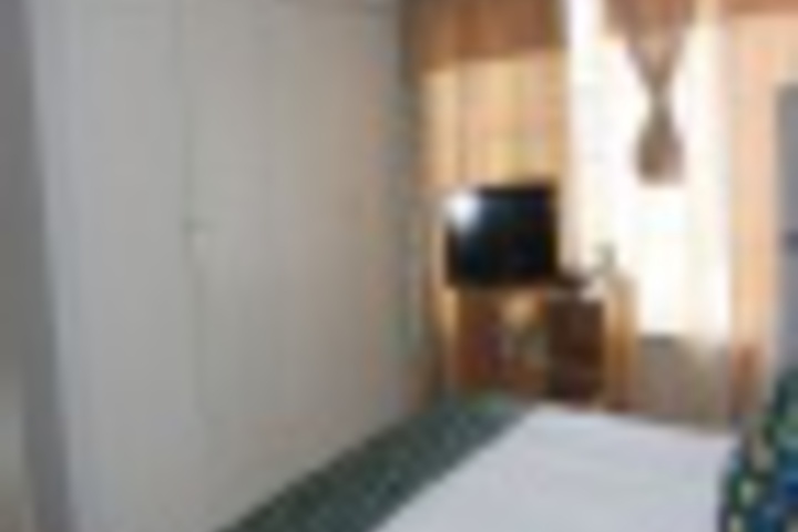 Room 195 of 288
