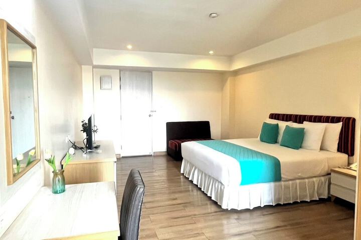 Room 3 of 23