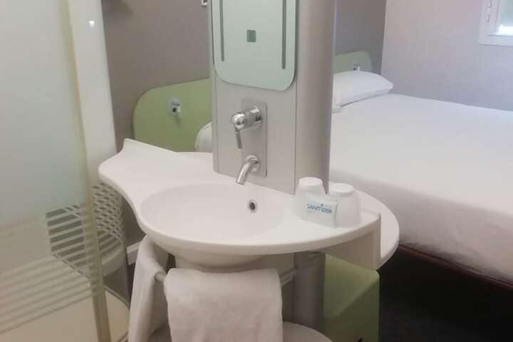 Room 14 of 29