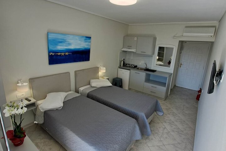 Room 7 of 40