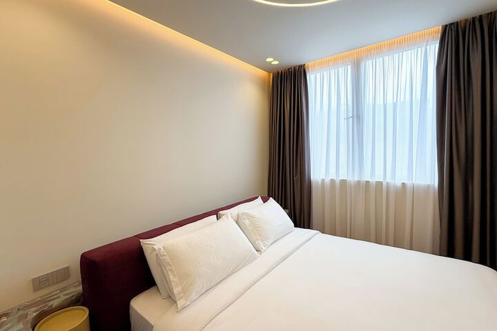 Room 32 of 104