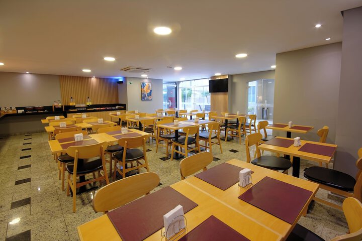 Dining 59 of 74