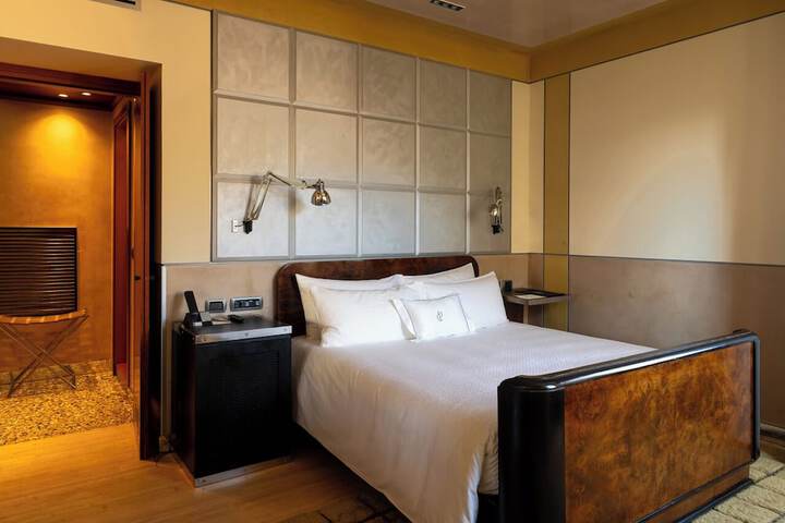 Room 46 of 119