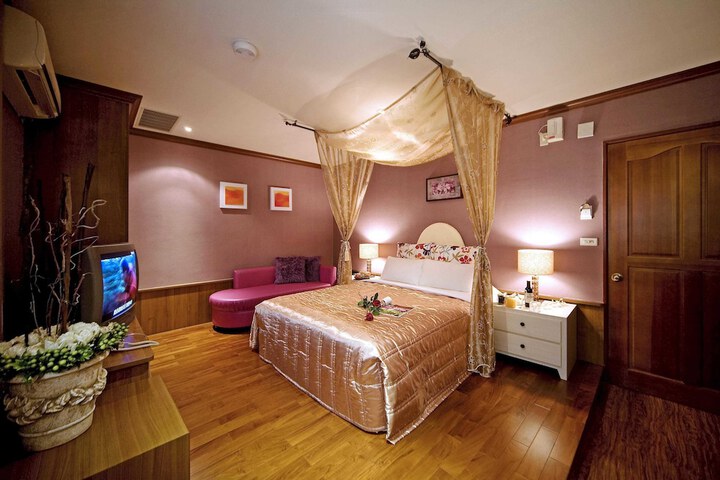 Room 14 of 54