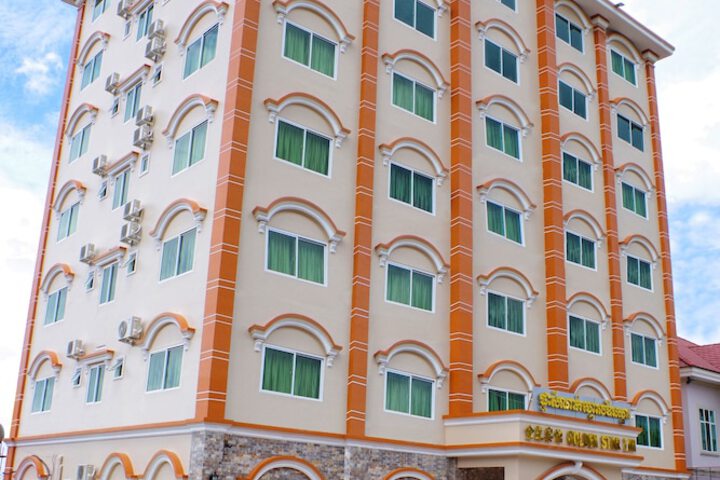 Golden Star Inn