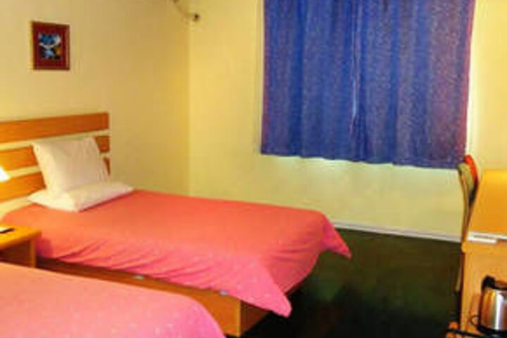 Room 2 of 20