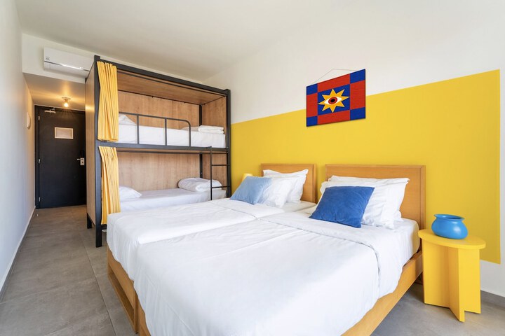 Room 14 of 43