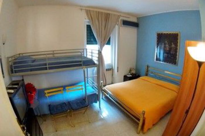 Room 14 of 18