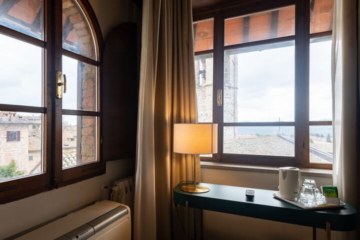 Room 15 of 47