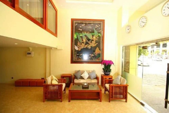 Hotel Interior 8 of 34