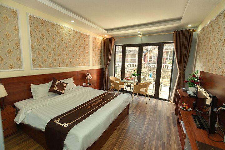 Room 22 of 48