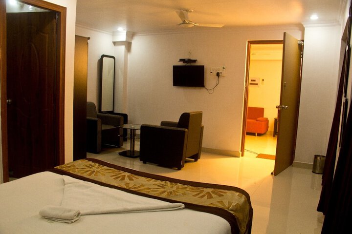 Room 6 of 23
