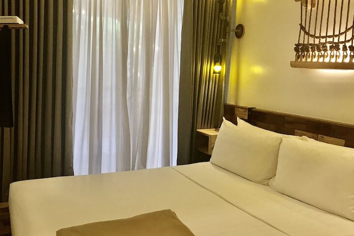 Room 10 of 101