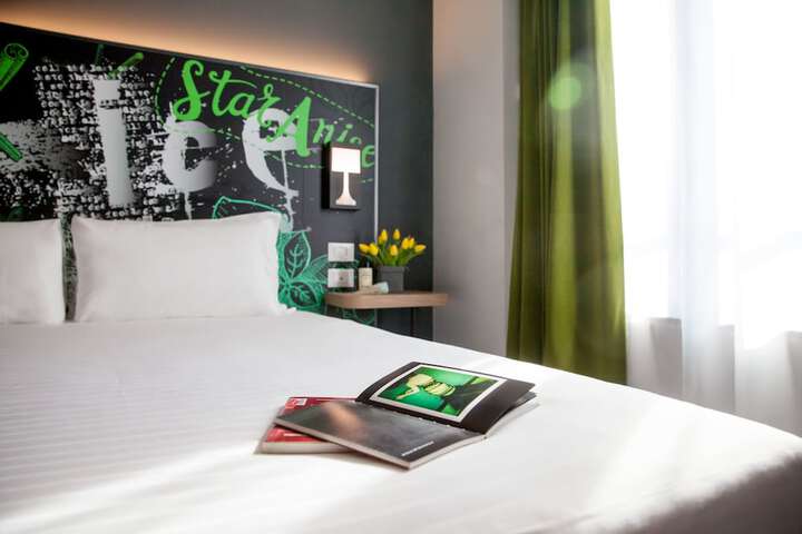 Room 4 of 41