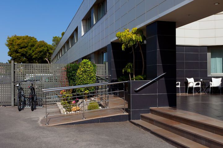 Terrace/Patio 27 of 28