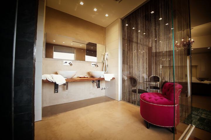 Room 29 of 99