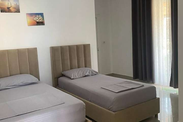 Room 8 of 23